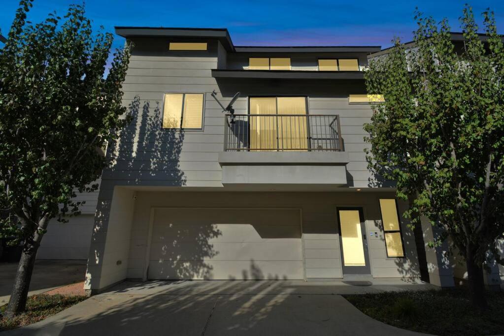 3Br/3.5Ba Three Story East Downtown Townhouse With View Villa Houston Dış mekan fotoğraf